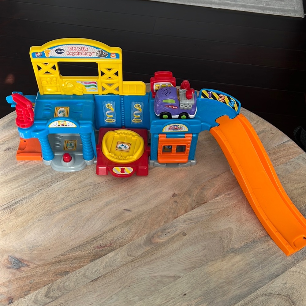 VTECH Lift and Fix Repair Shop